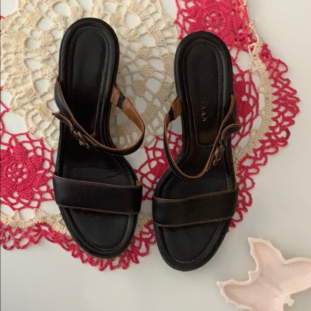 EUC Cole Haan wedge sandals ❤️